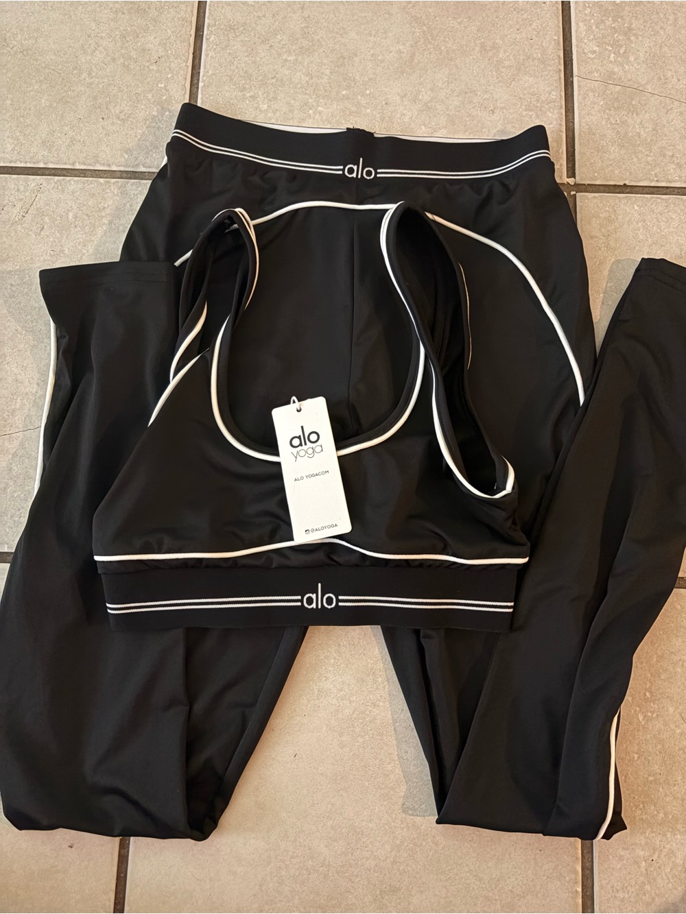 ALO Yoga Black Kids Two-Piece Active Set with White Piping